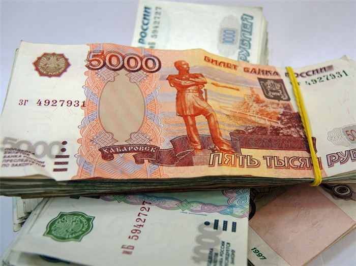 Факторы, влияющие на зарплату сотрудников общественного питания в Свердловской области